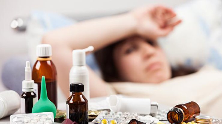 Пий, лежи, провітрюй: як правильно доглядати за собою і рідними під час хвороби на грип