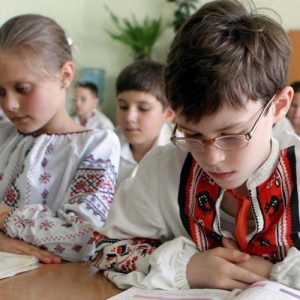 Учебные заведения в Украине откроют только 1 сентября