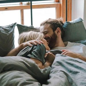 Запах любимого человека способствует хорошему сну – исследование