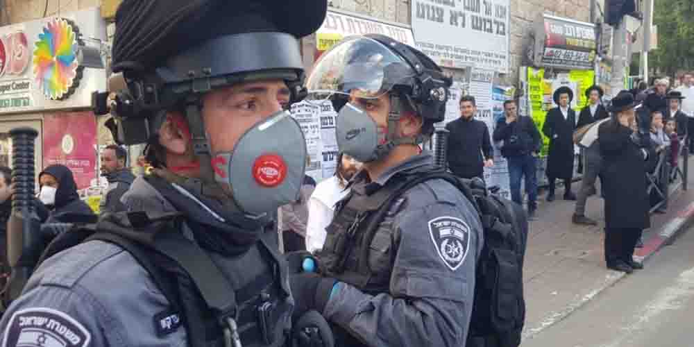 В Израиле полицейских, которые разогнали свадьбу из-за коронавируса, обвиняют в религиозной дискриминации