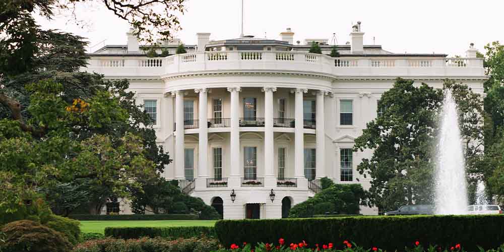 В День инаугурации президента США армия уборщиков продезинфицирует Белый дом