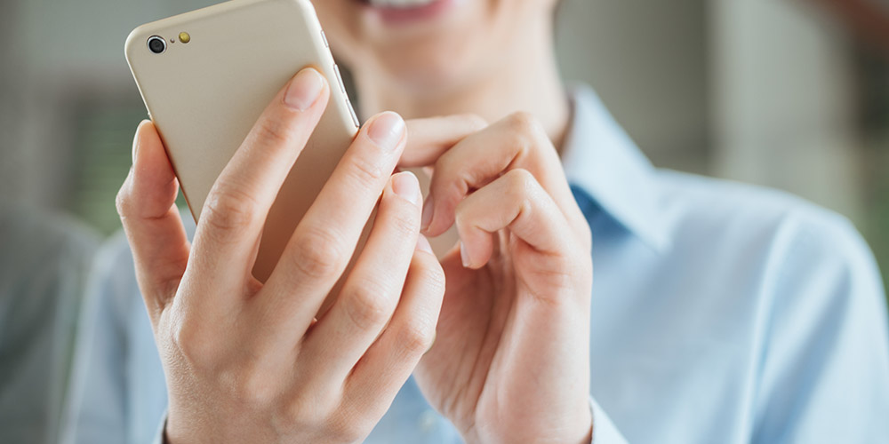 Ученые опровергли, что длительное использование телефона вредит психике