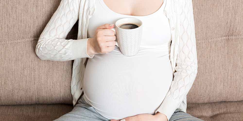 Сколько кофеина можно потреблять во время беременности