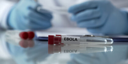 В Африку вернулся вирус Эбола