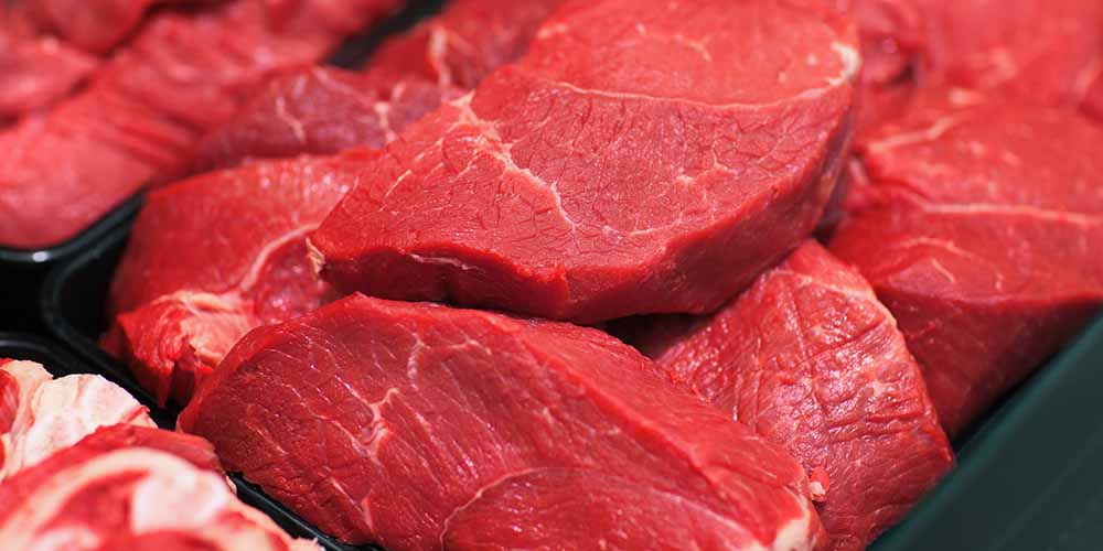 Чрезмерное употребление красного мяса провоцирует ряд заболеваний