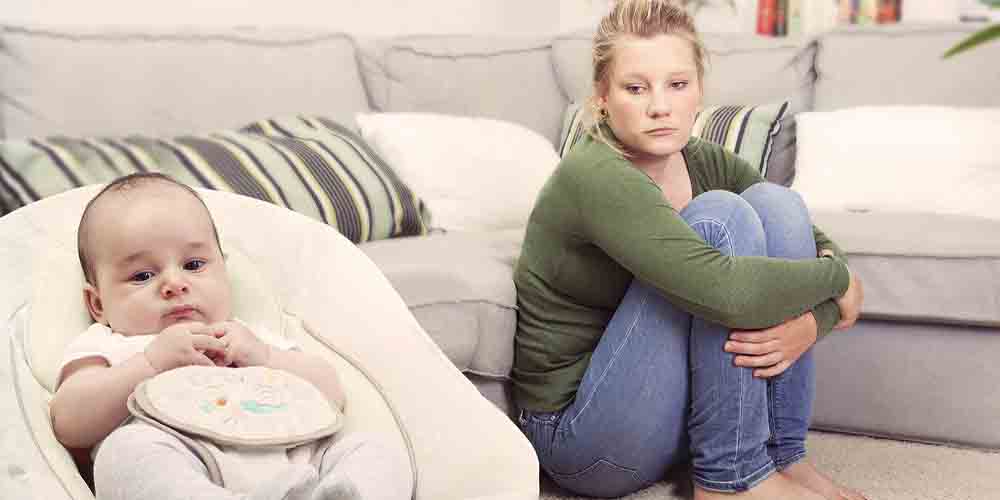 COVID-19 усугубил ситуацию с послеродовой депрессией у молодых мам