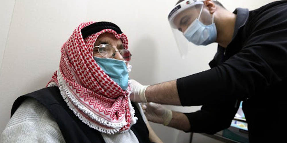 Иордания решила снизить возраст вакцинации от COVID-19