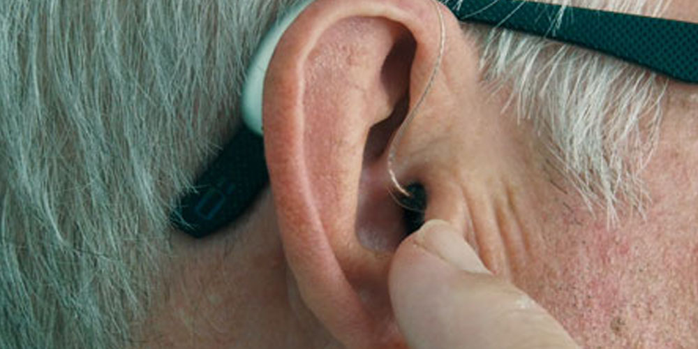 Создали микроскопическую слуховую линзу для уха