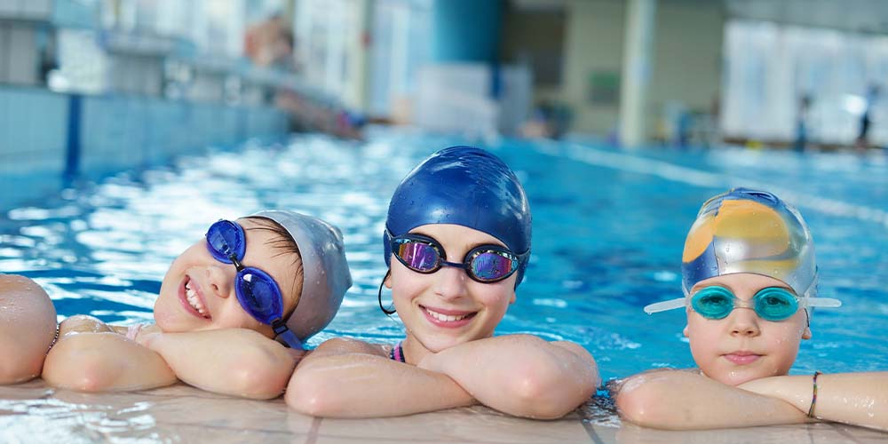 Плавание помогает детям улучшить словарный запас