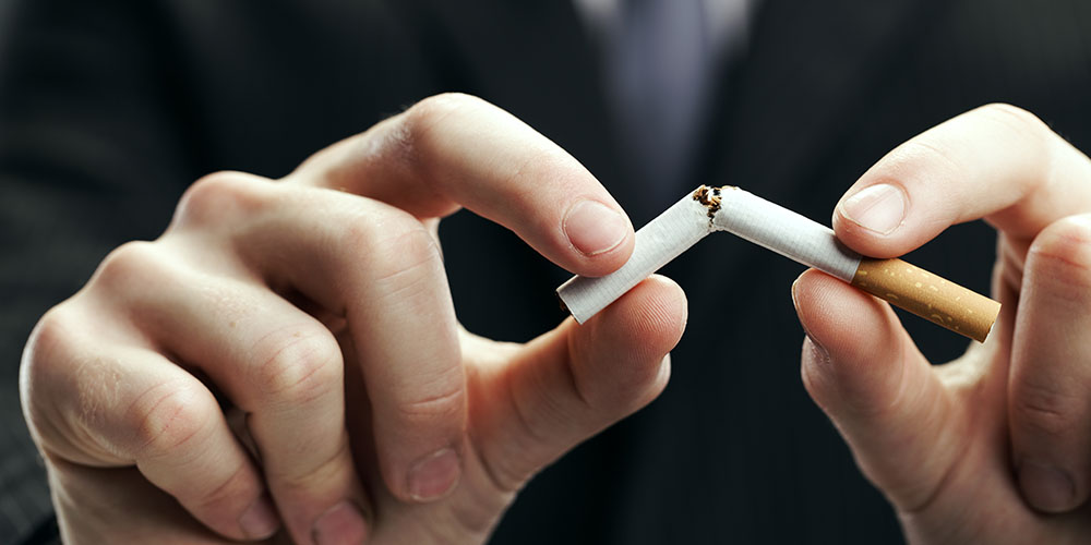 Онкоцентры настоятельно рекомендуют своим пациентам бросить курить