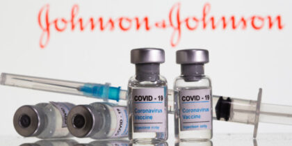 Johnson & Johnson також пропонує робити два щеплення від коронавірусу, замість одного