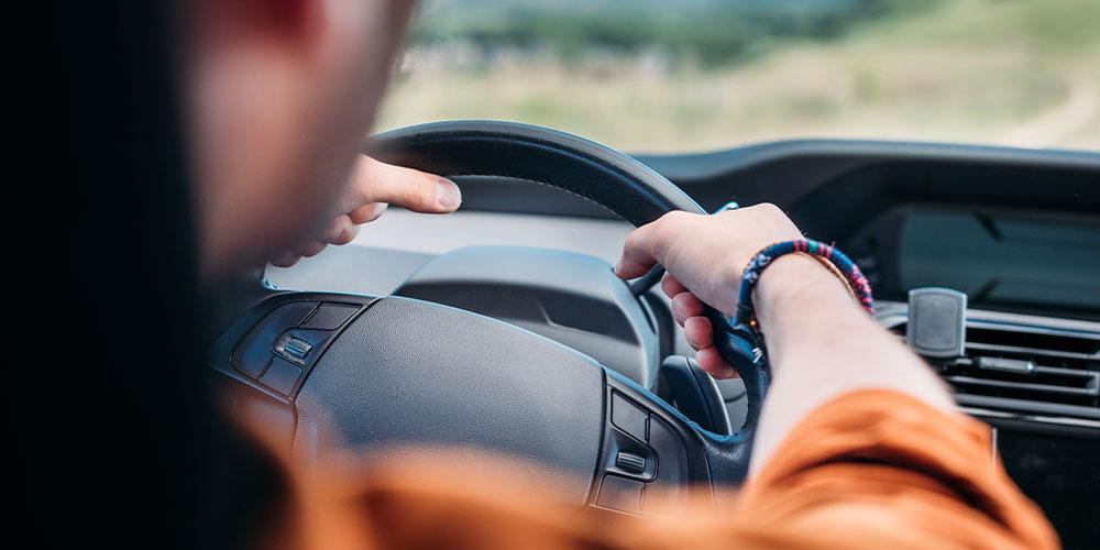 На манеру вождения автомобилем влияет повседневное поведение человека
