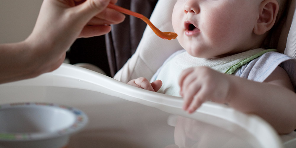 С детским недоеданием будут бороться с помощью порционных пищевых добавок