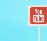 YouTube буде «підчищати» контент про вакцини