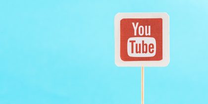 YouTube будет «подчищать» контент о вакцинах