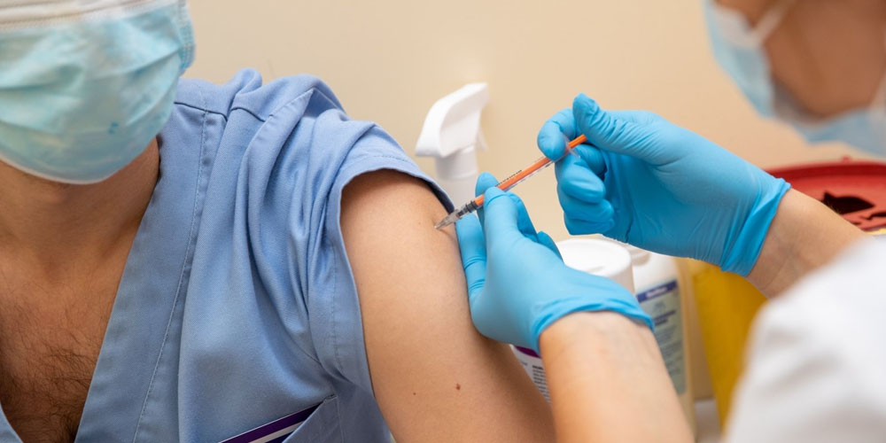 В США разрешили вводить четвертую дозу вакцины от коронавируса