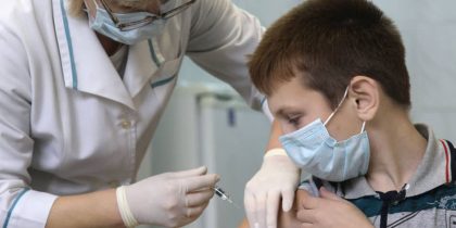 От дохода родителей зависит решение вакцинировать детей от COVID-19