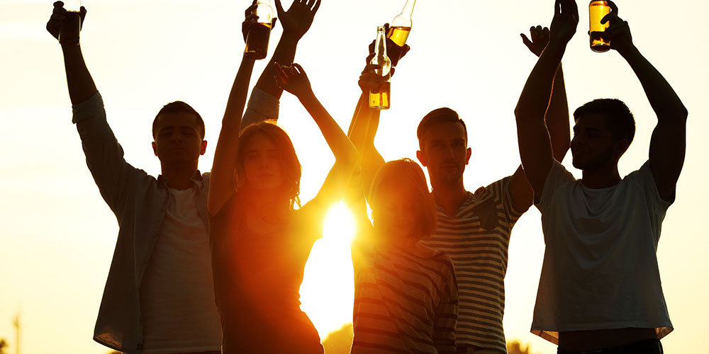 Сегодня молодые люди пьют меньше спиртного, чем их родители