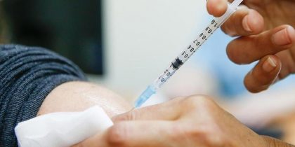 Австрія та Греція планують штрафувати за відмову від вакцинації