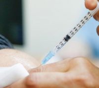 Австрія та Греція планують штрафувати за відмову від вакцинації